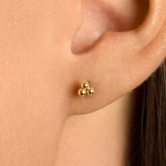 Dot Studs 3 Dot Stud Earrings Dainty Gold Minimalist Hypoallergenic Jewelry CUTE - Picture 4 of 13
